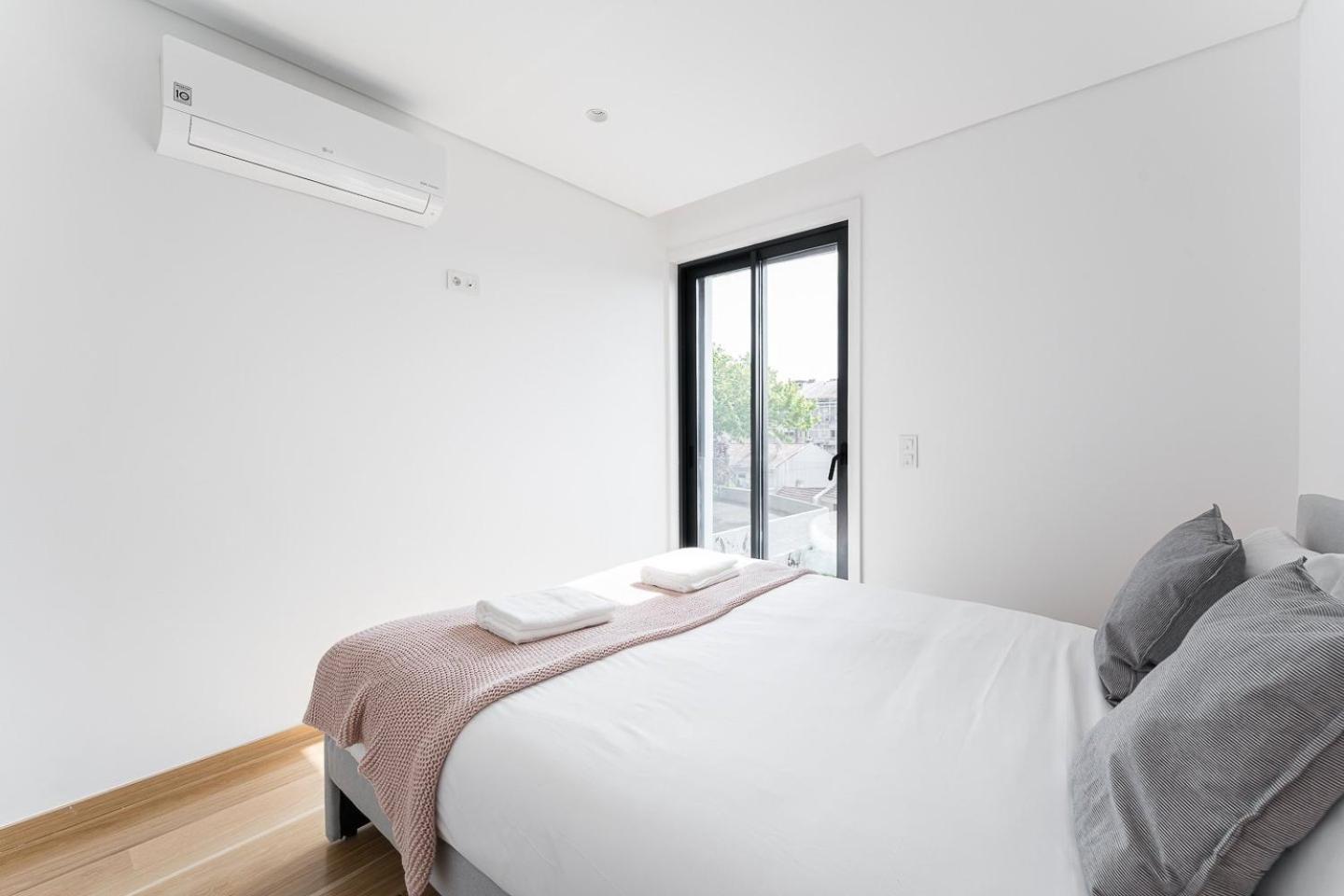Guestready - Poet'S Modern Retreat Apartman Porto Kültér fotó
