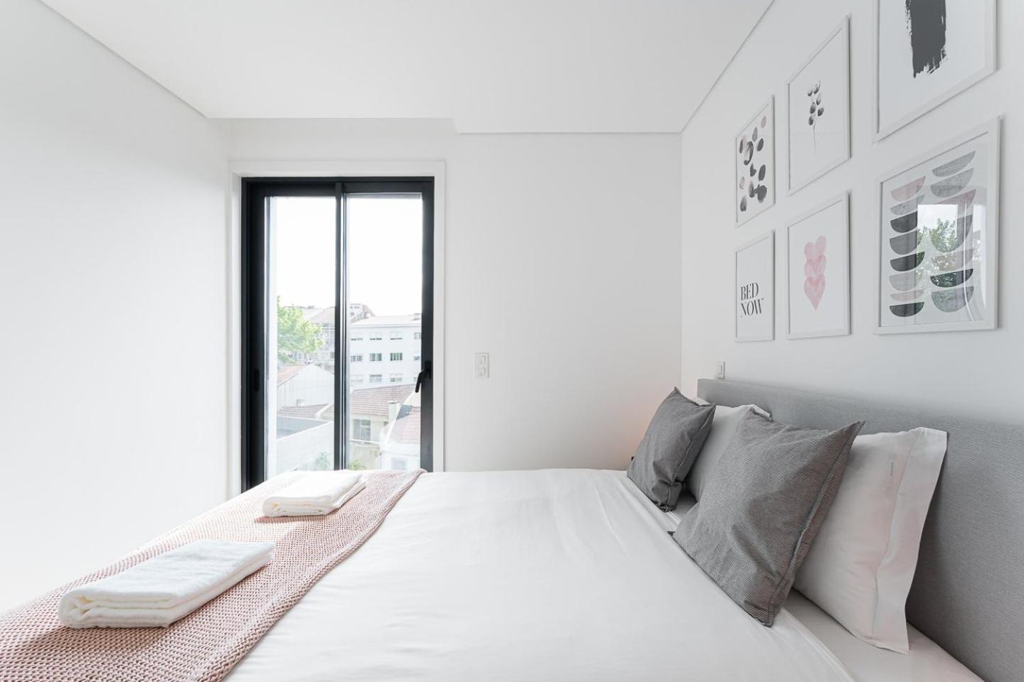 Guestready - Poet'S Modern Retreat Apartman Porto Kültér fotó