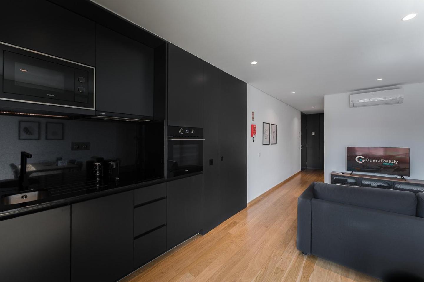 Guestready - Poet'S Modern Retreat Apartman Porto Kültér fotó